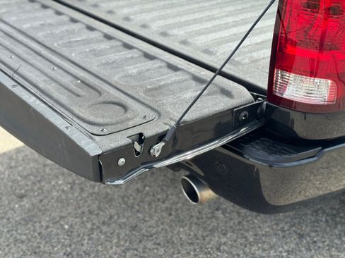 Used 2018 RAM 1500 Big Horn AWD/4WD image 32
