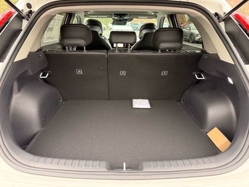 New 2025 Kia Niro EX Touring FWD image 19