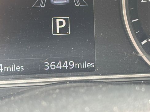 Used 2025 Nissan Versa SV FWD image 38