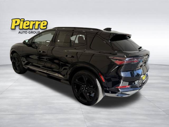Used 2024 Chevrolet Equinox EV RS AWD/4WD image 2