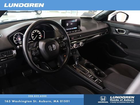 Used 2024 Honda Civic Sport image 8