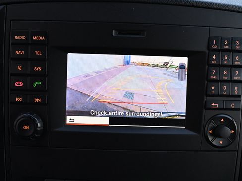 Used 2018 Mercedes-Benz Metris Passenger image 16
