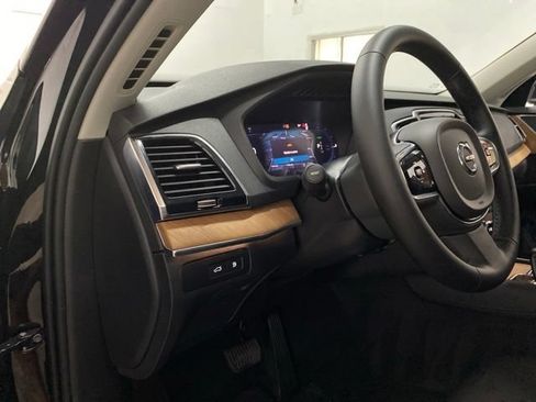 Used 2024 Volvo XC90 T8 Plus w/ Protection Package Premier AWD/4WD image 18