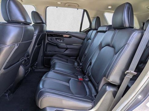 Used 2024 Honda Pilot Touring image 20