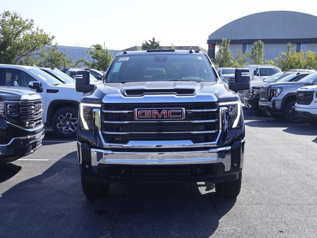 New 2026 GMC Sierra 2500 SLE w/ SLE Value Package; AWD/4WD image 3