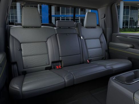 New 2026 Chevrolet Silverado 2500 ZR2 AWD/4WD image 17