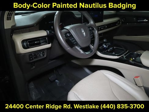 Used 2023 Lincoln Nautilus Reserve w/ Monochromatic Package AWD/4WD image 18