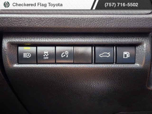 Used 2026 Toyota Camry SE w/ Convenience Package FWD image 10