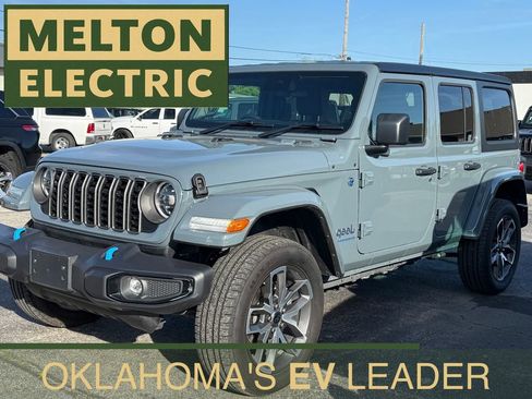 Used 2024 Jeep Wrangler Unlimited w/ Convenience Group AWD/4WD image 1