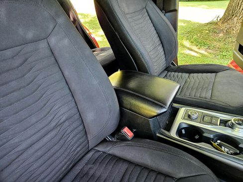 Used 2020 Ford Explorer XLT w/ Class III Trailer Tow Package image 24