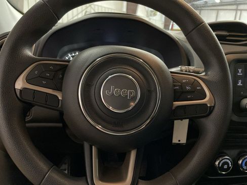 Used 2015 Jeep Renegade Sport w/ Power & Air Group FWD image 16
