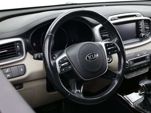 Used 2019 Kia Sorento EX FWD image 8