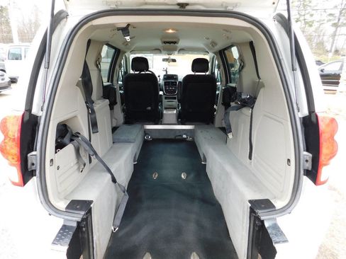 Used 2014 Dodge Grand Caravan SE w/ Quick Order Package 29E SE image 4