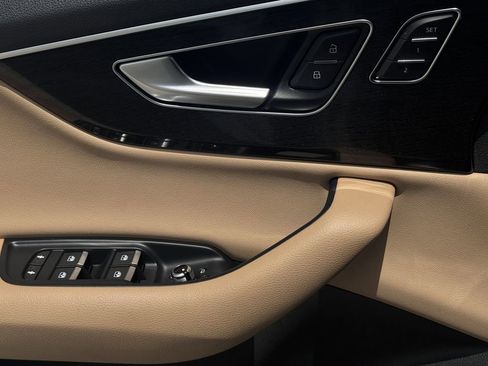 Used 2020 Audi Q7 3.0T Premium Plus w/ Premium Plus Package image 22