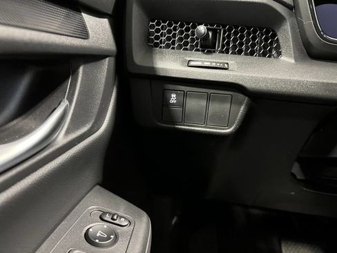 Used 2025 Honda CR-V Sport image 18