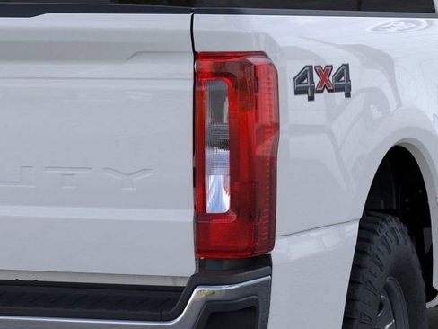 New 2026 Ford F250 4x4 Crew Cab Super Duty image 20