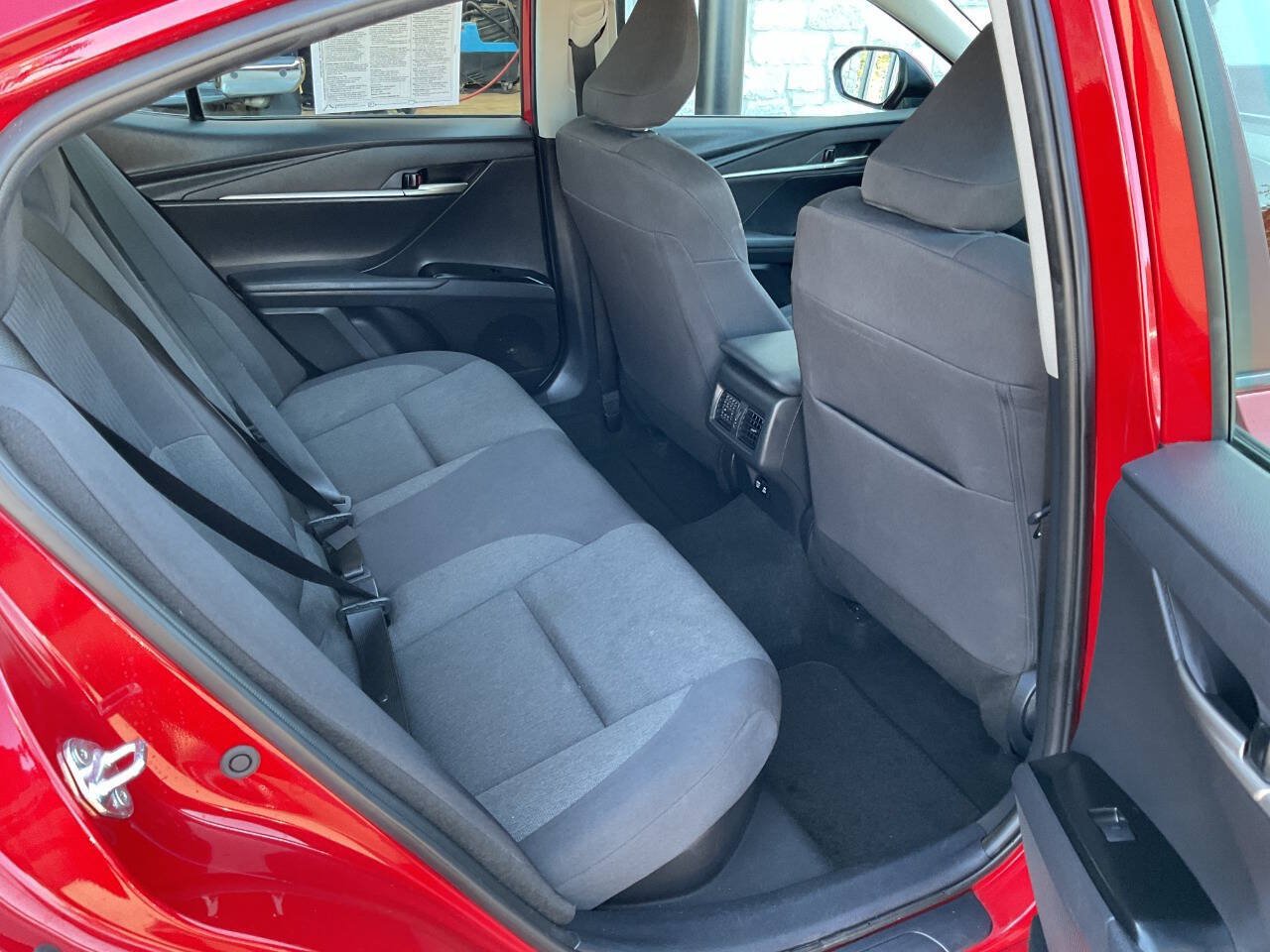 Used 2025 Toyota Camry LE FWD image 40