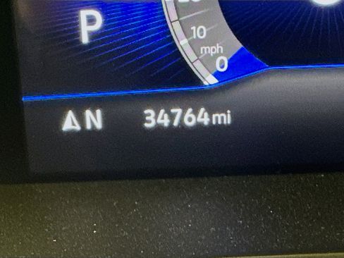 Used 2022 Volkswagen Tiguan SE image 19