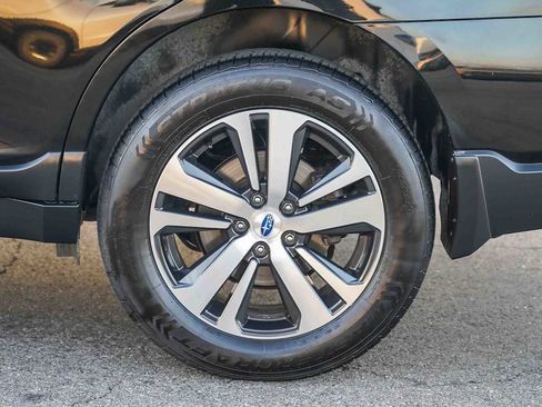 Used 2019 Subaru Outback 2.5i Limited w/ Popular Package #2 image 11