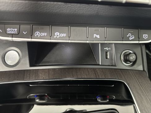Used 2023 Audi Q5 2.0T Premium Plus w/ Premium Plus Package AWD/4WD image 16