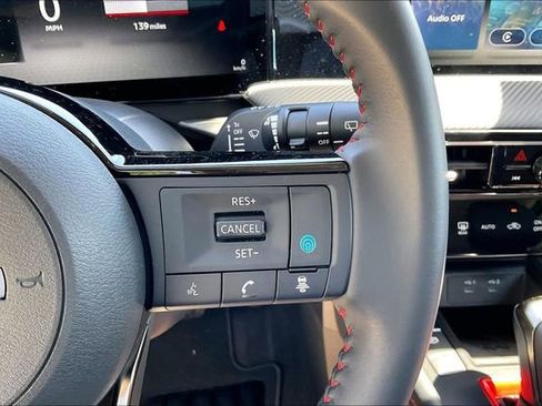 Certified 2025 Nissan Kicks SR w/ Interior Electronics Package FWD image 17