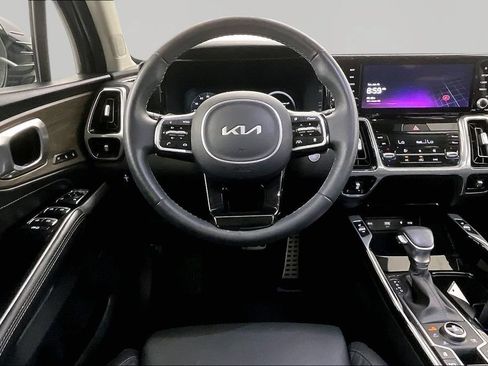 Used 2023 Kia Sorento SX Prestige AWD/4WD image 9