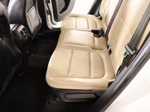 Used 2020 Ford Escape SEL image 12