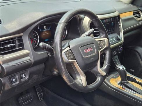 Used 2017 GMC Acadia Denali AWD/4WD image 10