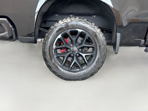 Used 2022 Chevrolet Silverado 1500 LT Trail Boss w/ LT Trail Boss Premium Package AWD/4WD image 36