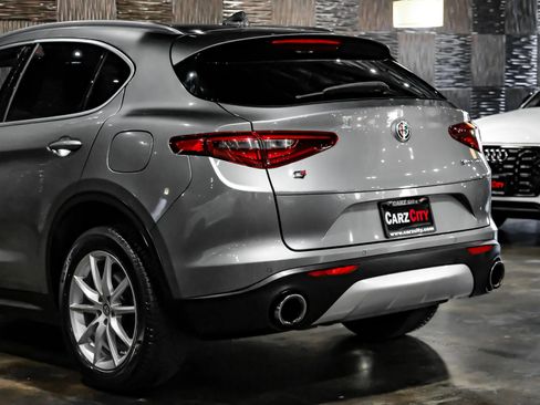 Used 2018 Alfa Romeo Stelvio Ti AWD/4WD image 13