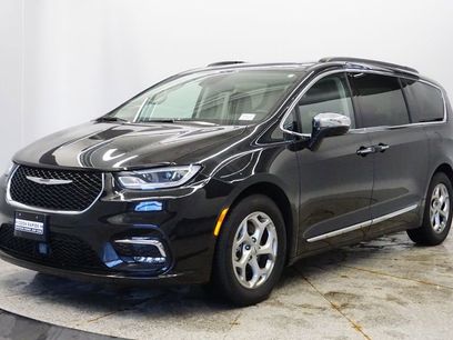 Used 2023 Chrysler Pacifica Limited