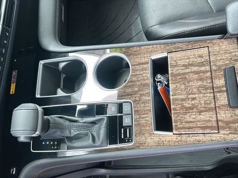 Certified 2025 Toyota Sienna Platinum AWD/4WD image 19