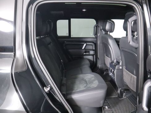Used 2023 Land Rover Defender 110 V8 image 23