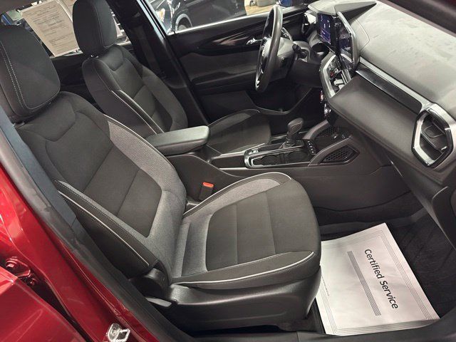 Used 2024 Chevrolet TrailBlazer LT w/ Driver Confidence Package FWD image 27