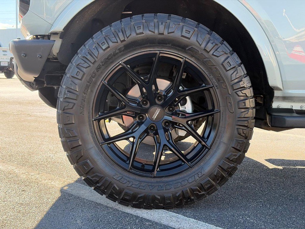Used 2022 Ford Bronco Outer Banks AWD/4WD image 11