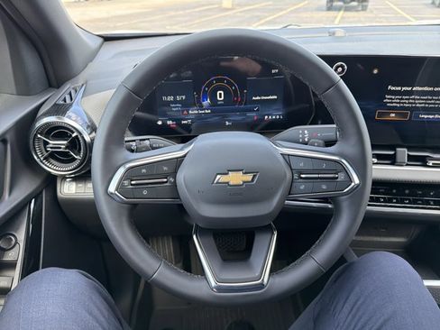 New 2026 Chevrolet Equinox LT image 13