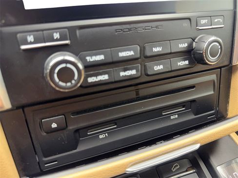 Used 2018 Porsche Macan image 64