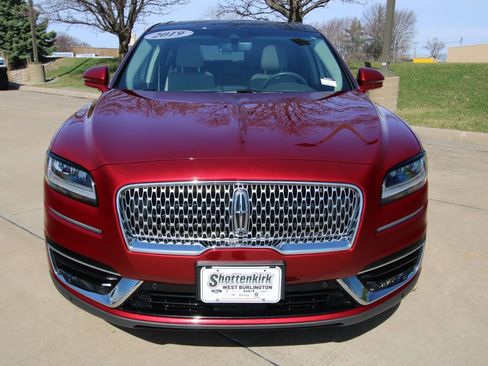 Used 2019 Lincoln Nautilus Reserve image 2