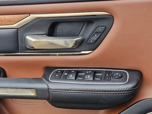 Used 2022 RAM 1500 Limited w/ Body Color Bumper Group image 27