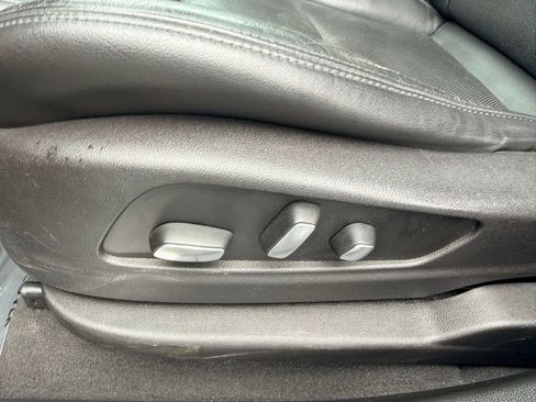 Used 2017 Cadillac XT5 Luxury image 16