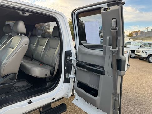 Used 2019 Ford F250 XL w/ XL Value Package image 21