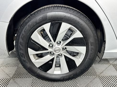 Used 2024 Nissan Altima 2.5 S FWD image 59