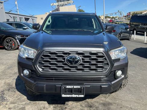 Used 2019 Toyota Tacoma SR5 image 2