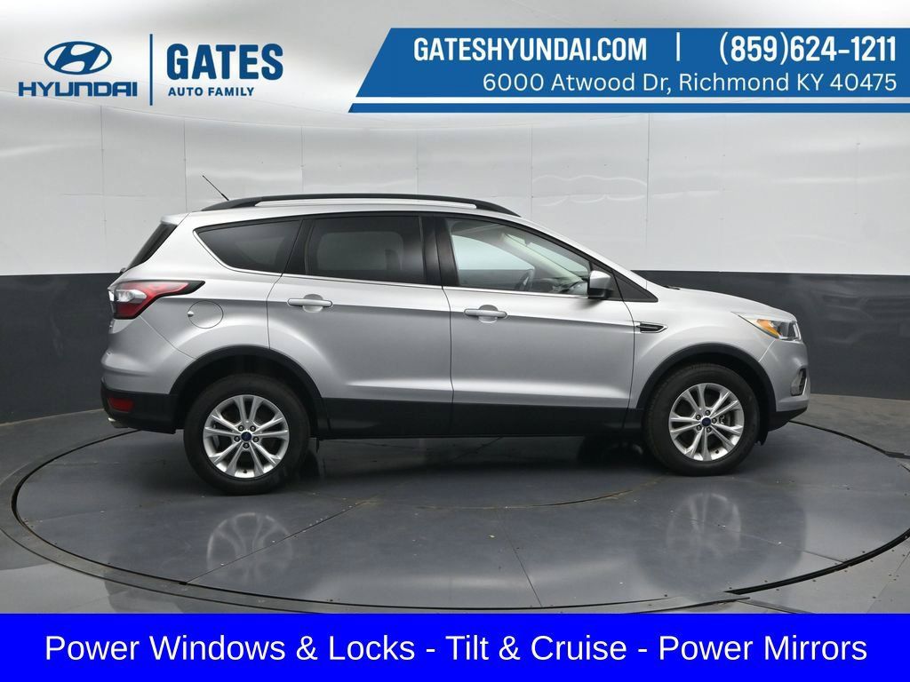 Used 2018 Ford Escape SE AWD/4WD image 3