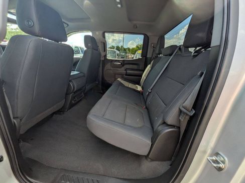 Used 2019 Chevrolet Silverado 1500 Custom w/ Custom Value Package AWD/4WD image 22