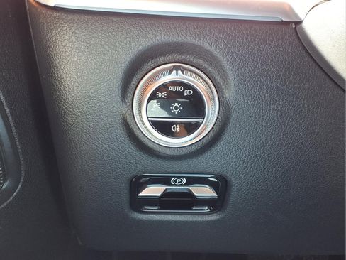 Used 2023 Mercedes-Benz C 300 Sedan image 23