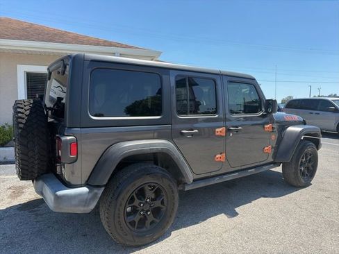 Used 2019 Jeep Wrangler Unlimited Sport S AWD/4WD image 5