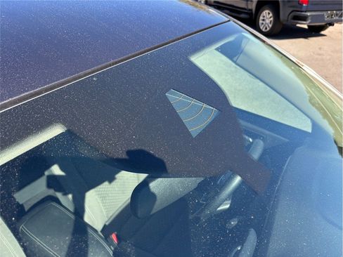 Used 2020 Ford Escape SE image 12