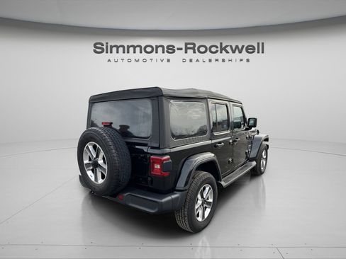 Used 2022 Jeep Wrangler Unlimited Sahara w/ LED Lighting Group image 7