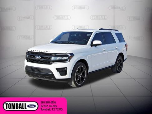 Certified 2023 Ford Expedition Limited RWD image 3